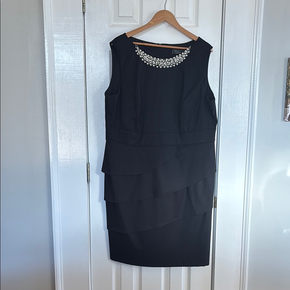 Elegant Black Sleeveless Dress w/layered skirt.